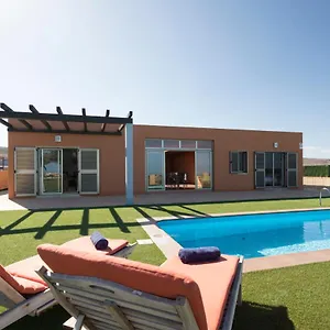  Villa Caleta Beach & Golf Spain